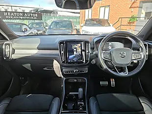 Used 2020 Volvo XC40 R-Design Pro White - Interior and Exterior details 4