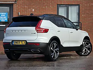 Used 2020 Volvo XC40 R-Design Pro White - Interior and Exterior details 6