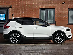 Used 2020 Volvo XC40 R-Design Pro White - Interior and Exterior details 7