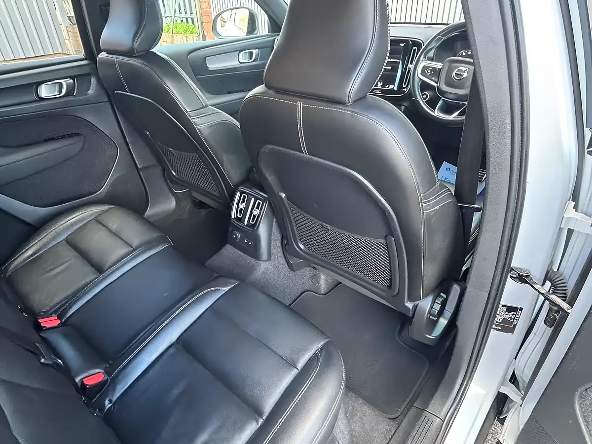 Used 2020 Volvo XC40 R-Design Silver - Interior and Exterior details 12