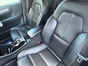 Used 2020 Volvo XC40 R-Design Silver - Interior and Exterior details 15