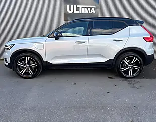 Used 2020 Volvo XC40 R-Design Silver - Interior and Exterior details 5