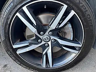 Used 2020 Volvo XC40 R-Design Silver - Interior and Exterior details 9