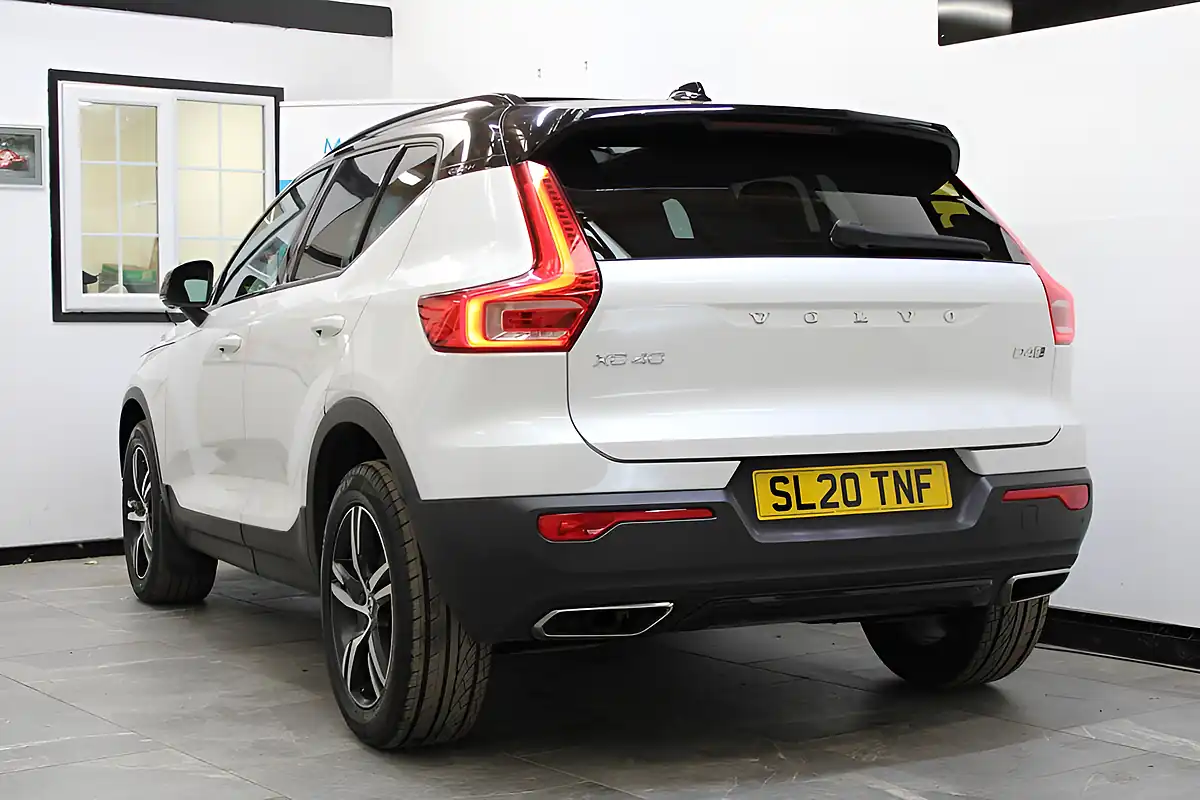 Used 2020 Volvo XC40 R-Design White - Interior and Exterior details 11