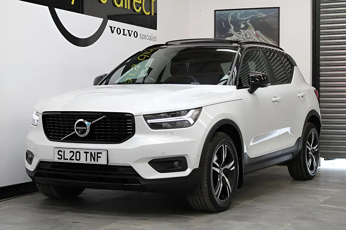 Used 2020 Volvo XC40 R-Design White - Interior and Exterior details 13