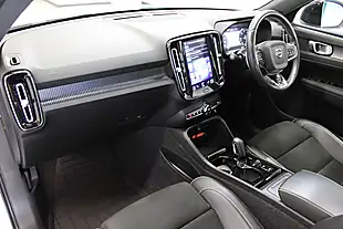 Used 2020 Volvo XC40 R-Design White - Interior and Exterior details 14