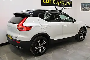 Used 2020 Volvo XC40 R-Design White - Interior and Exterior details 4