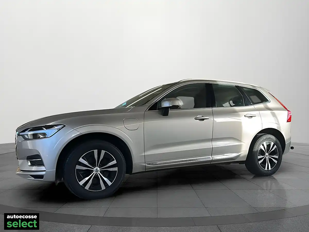 Used 2020 Volvo XC60 Inscription Expression Gold - Interior and Exterior details 5