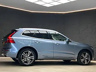 Used 2020 Volvo XC60 Inscription Mussel Blue - Interior and Exterior details 12