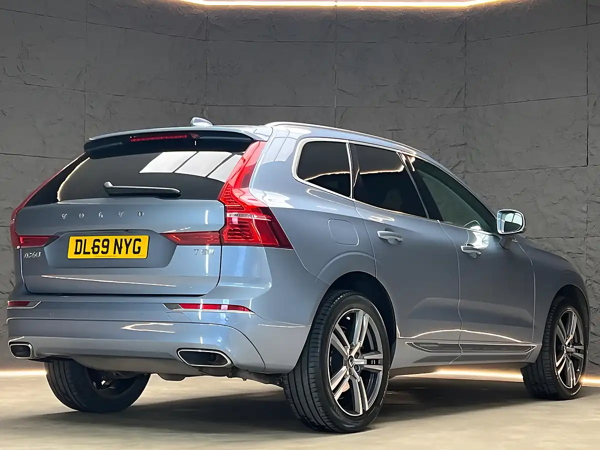 Used 2020 Volvo XC60 Inscription Mussel Blue - Interior and Exterior details 14