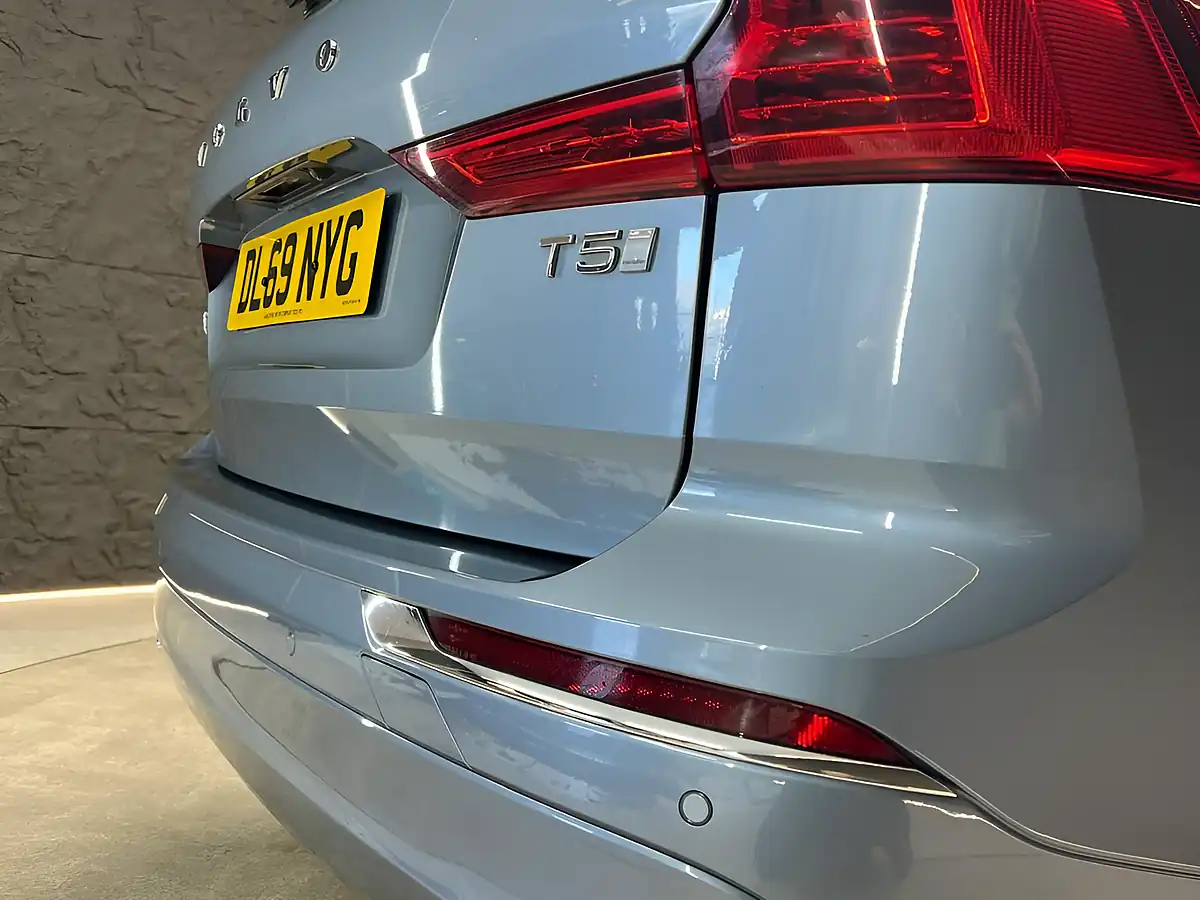 Used 2020 Volvo XC60 Inscription Mussel Blue - Interior and Exterior details 19