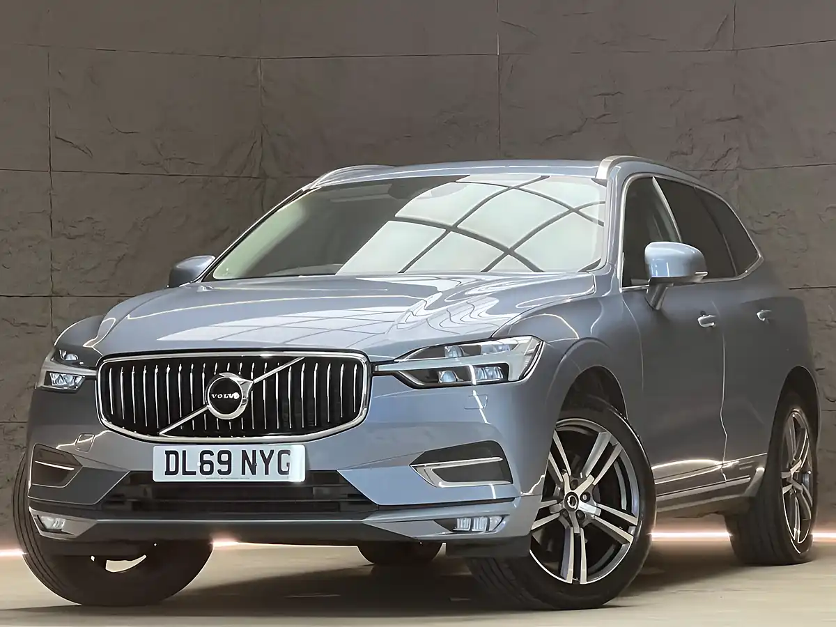 Used 2020 Volvo XC60 Inscription Mussel Blue - Interior and Exterior details 4