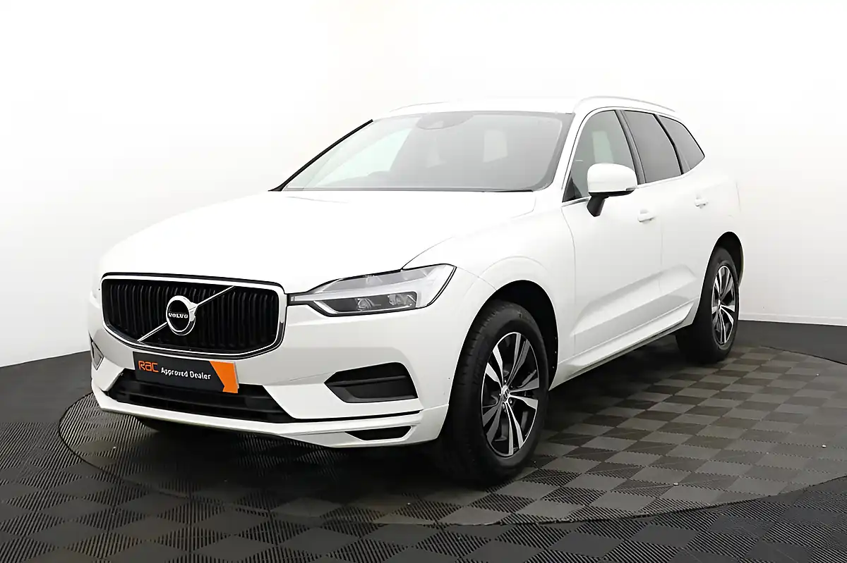 Used 2020 Volvo XC60 Momentum Ice White - Interior and Exterior details 8