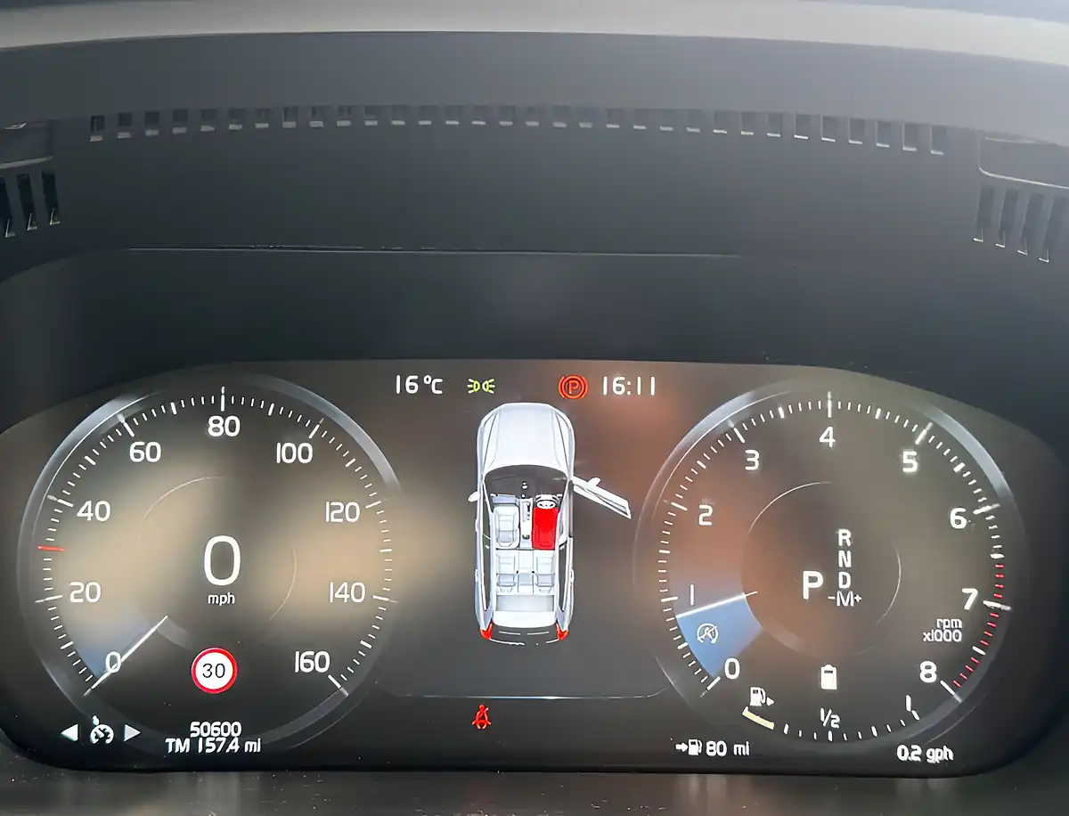 Used 2020 Volvo XC60 R-Design Osmium Grey - Interior and Exterior details 11
