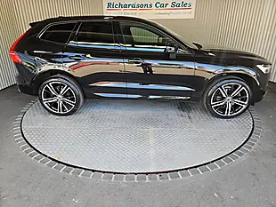Used 2020 Volvo XC60 R-Design Pro Onyx Black - Interior and Exterior details 4