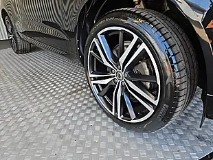 Used 2020 Volvo XC60 R-Design Pro Onyx Black - Interior and Exterior details 5