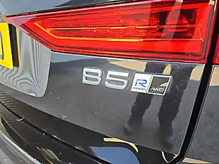 Used 2020 Volvo XC60 R-Design Pro Onyx Black - Interior and Exterior details 9