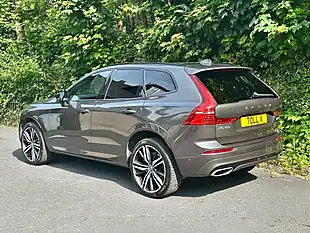 Used 2020 Volvo XC60 R-Design Pro Pine Grey - Interior and Exterior details 4