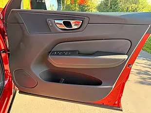 Used 2020 Volvo XC60 R-Design Red - Interior and Exterior details 18