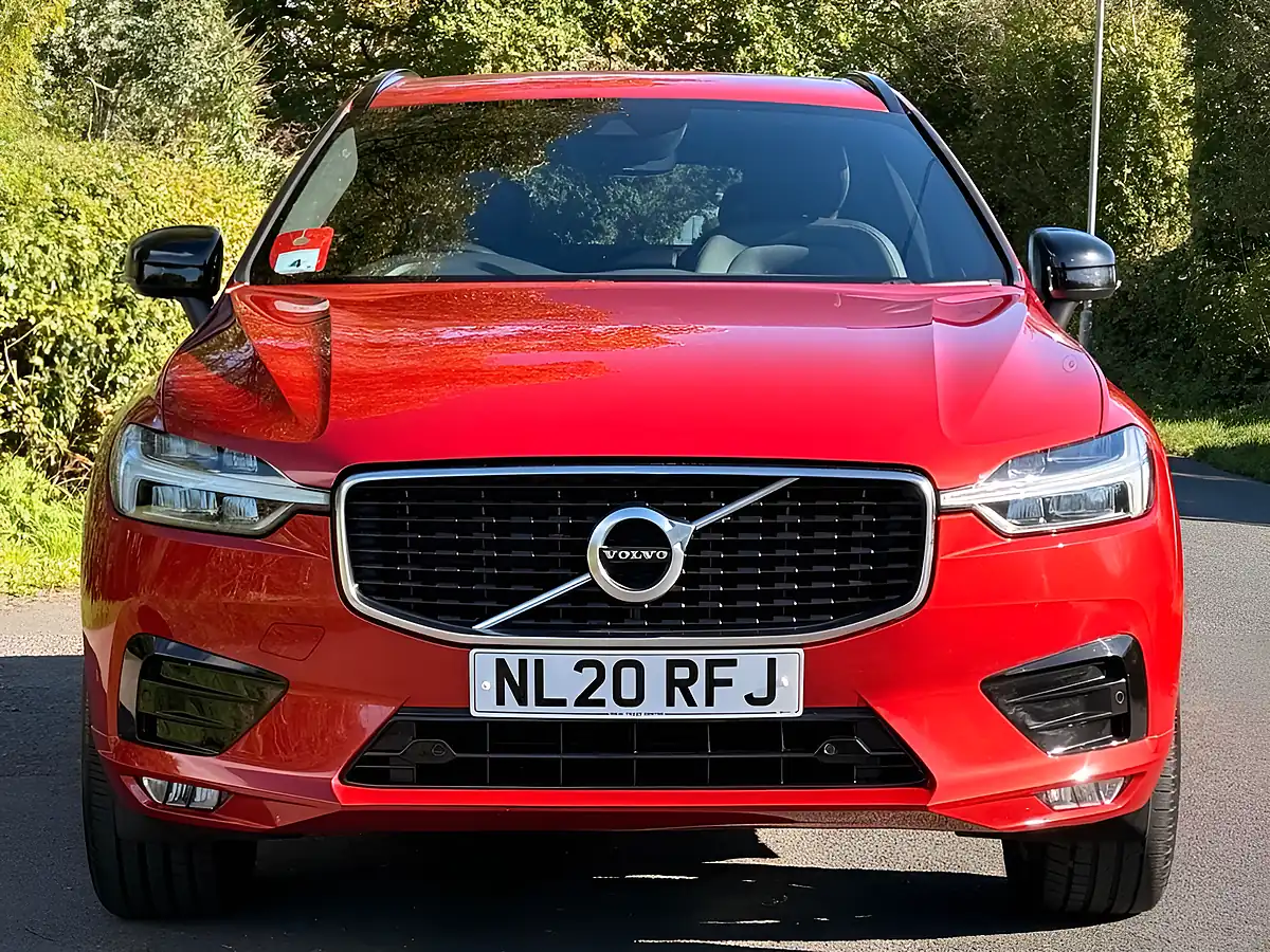 Used 2020 Volvo XC60 R-Design Red - Interior and Exterior details 2