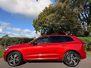 Used 2020 Volvo XC60 R-Design Red - Interior and Exterior details 4