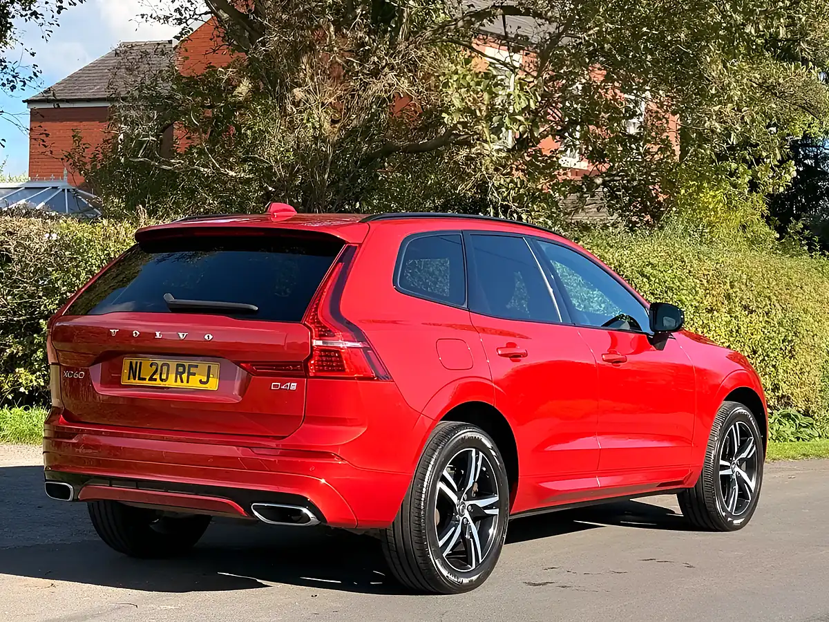 Used 2020 Volvo XC60 R-Design Red - Interior and Exterior details 8