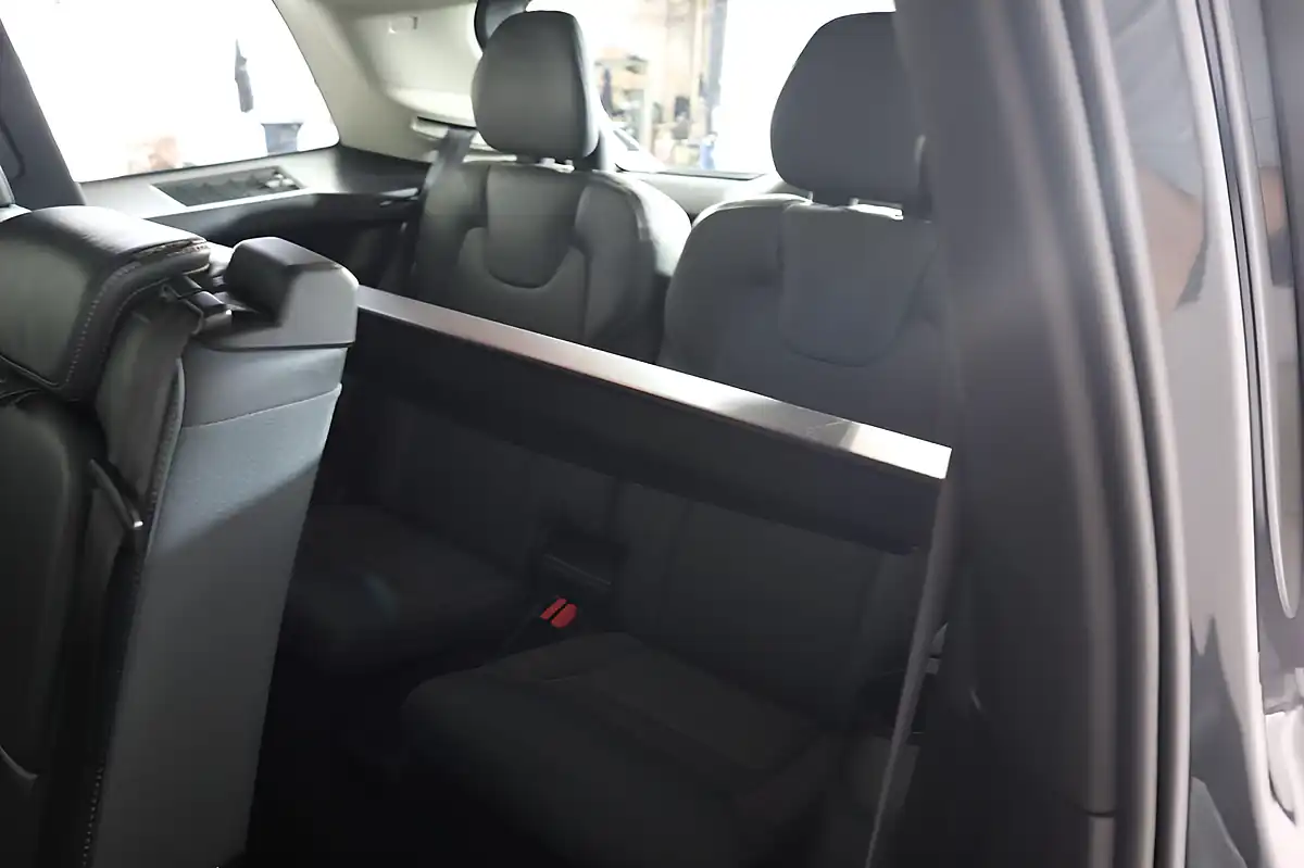 Used 2020 Volvo XC90 Inscription Grey - Interior and Exterior details 14