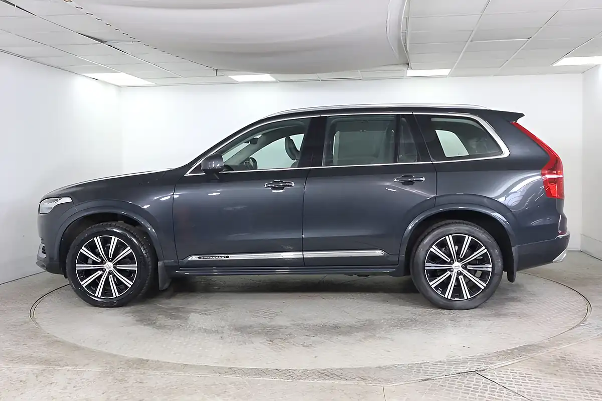 Used 2020 Volvo XC90 Inscription Grey - Interior and Exterior details 8