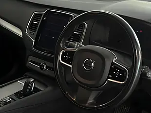 Used 2020 Volvo XC90 Momentum Grey - Interior and Exterior details 11