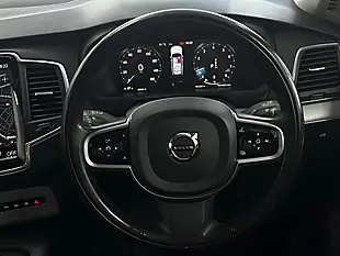 Used 2020 Volvo XC90 Momentum Grey - Interior and Exterior details 12