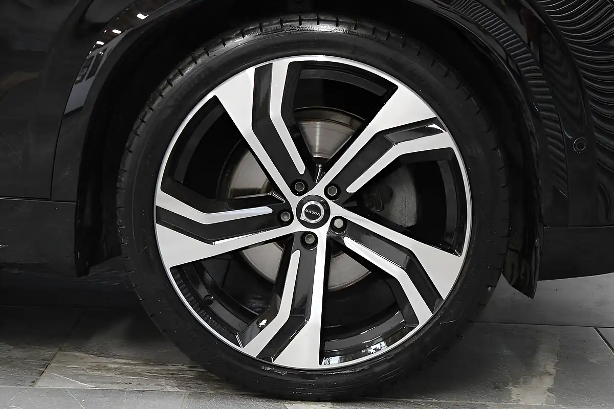 Used 2020 Volvo XC90 R-Design Pro Black - Interior and Exterior details 7