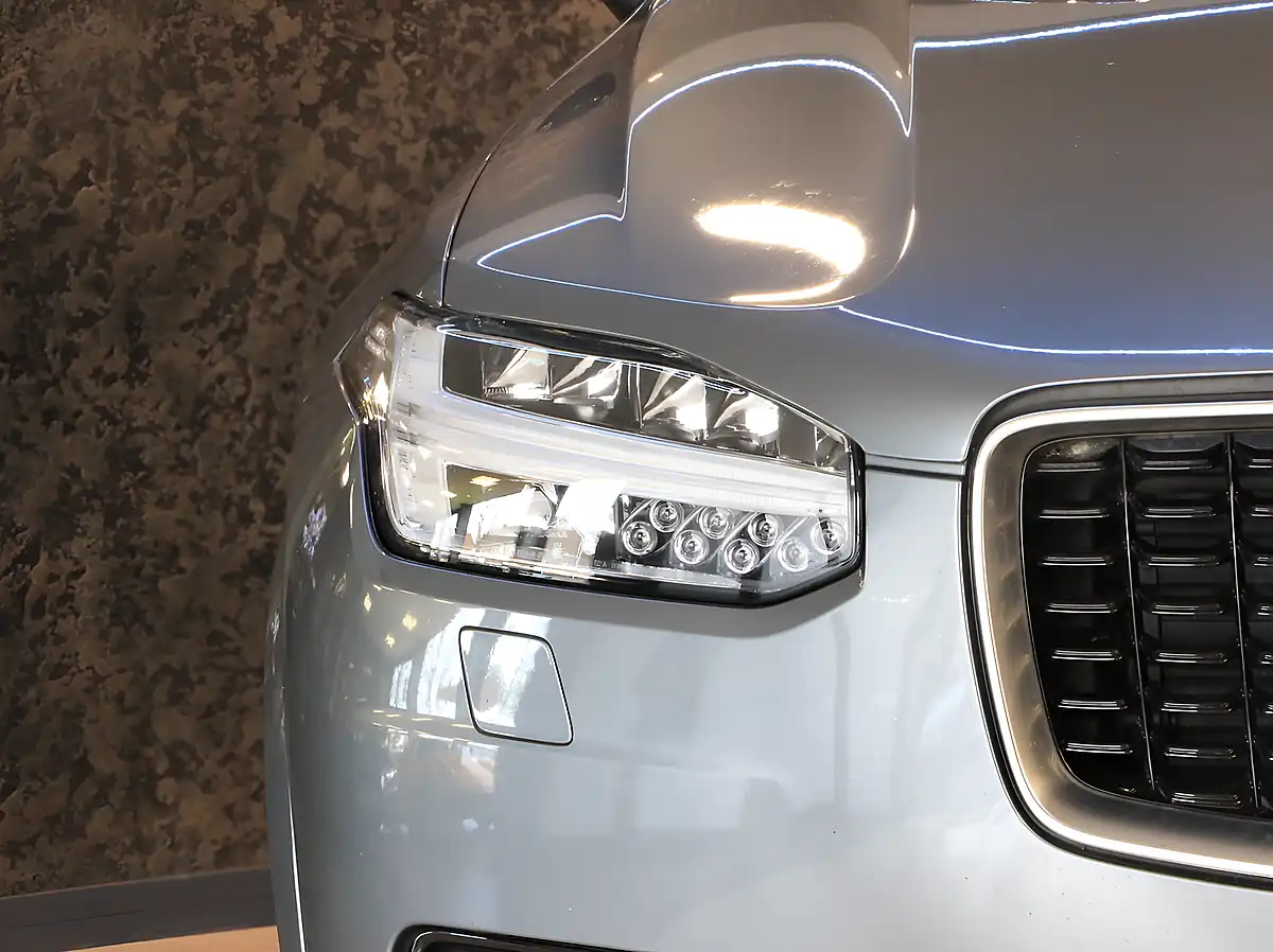 Used 2020 Volvo XC90 R-Design Pro Osmium Grey - Interior and Exterior details 17