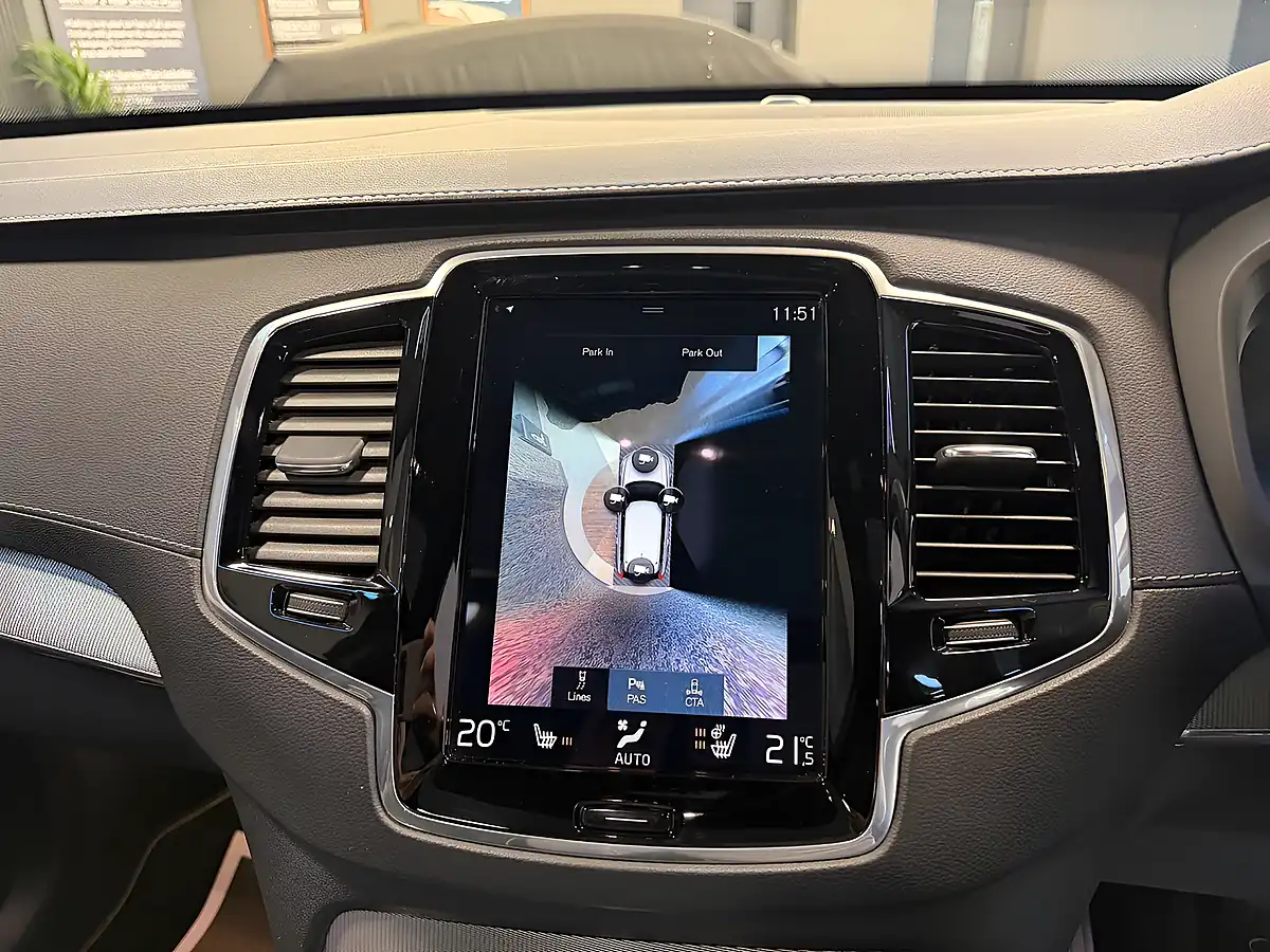 Used 2020 Volvo XC90 R-Design Pro Osmium Grey - Interior and Exterior details 4