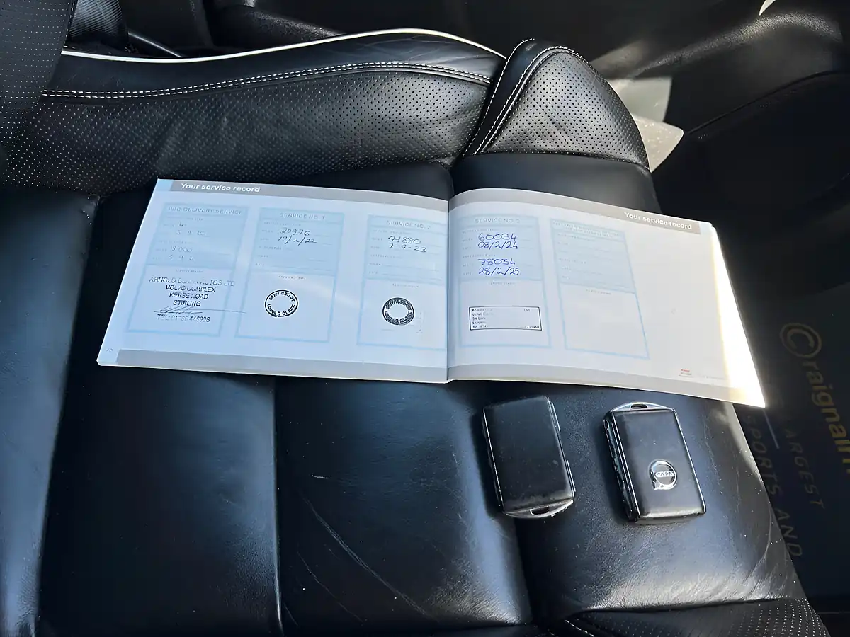 Used 2020 Volvo XC90 R-Design Savile Grey - Interior and Exterior details 14