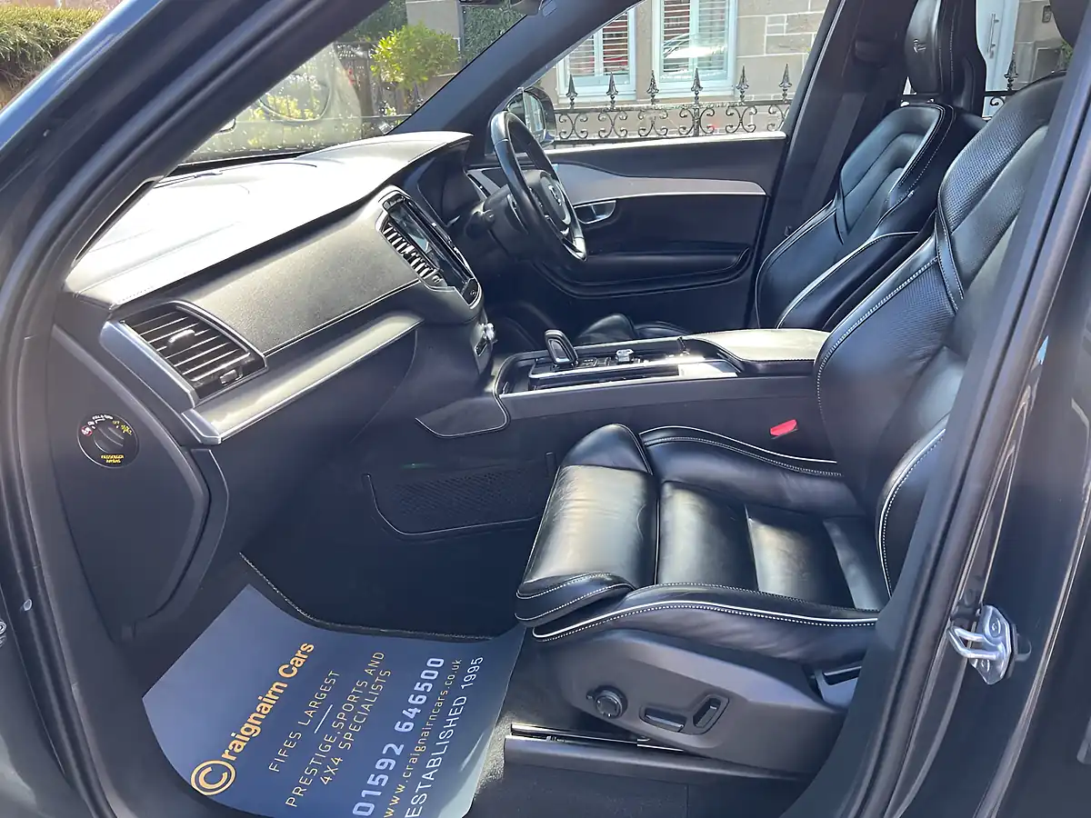 Used 2020 Volvo XC90 R-Design Savile Grey - Interior and Exterior details 15