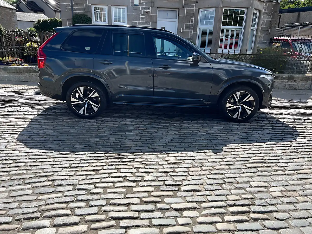 Used 2020 Volvo XC90 R-Design Savile Grey - Interior and Exterior details 9