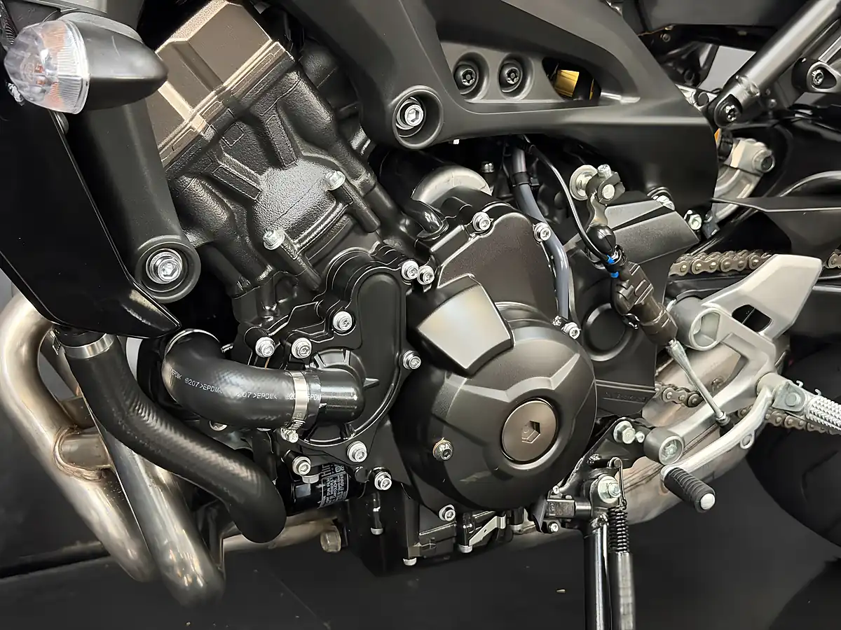 Used 2020 Yamaha MT-09 Sp Black - Interior and Exterior details 17