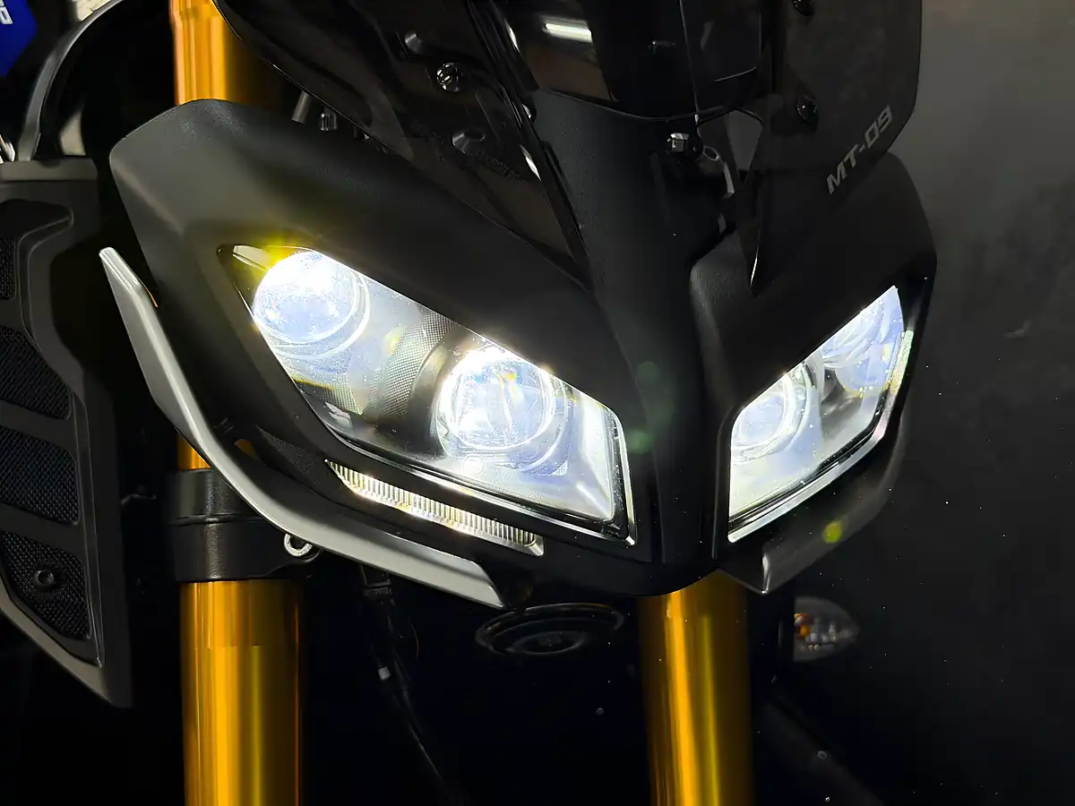 Used 2020 Yamaha MT-09 Sp Black - Interior and Exterior details 7
