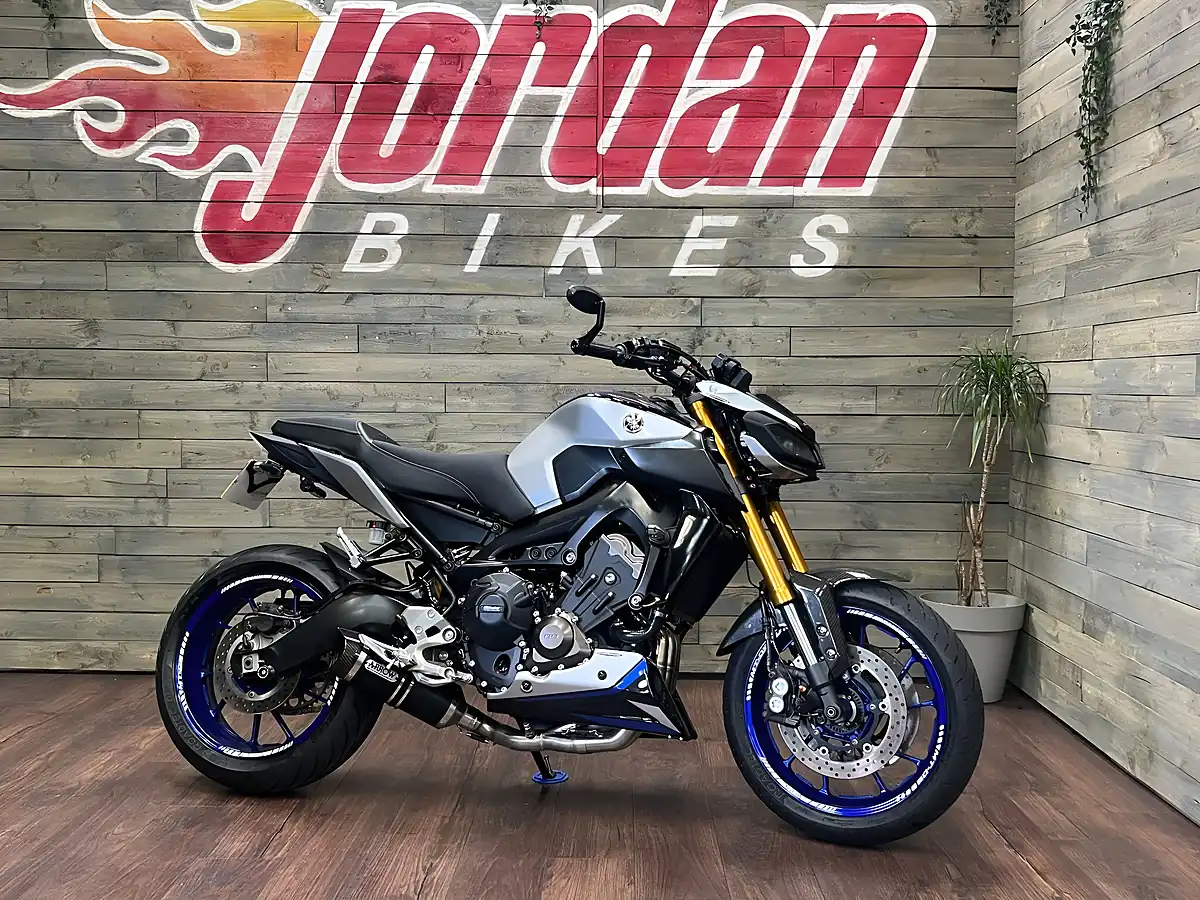 Used 2020 Yamaha MT-09 Sp Black - Front View