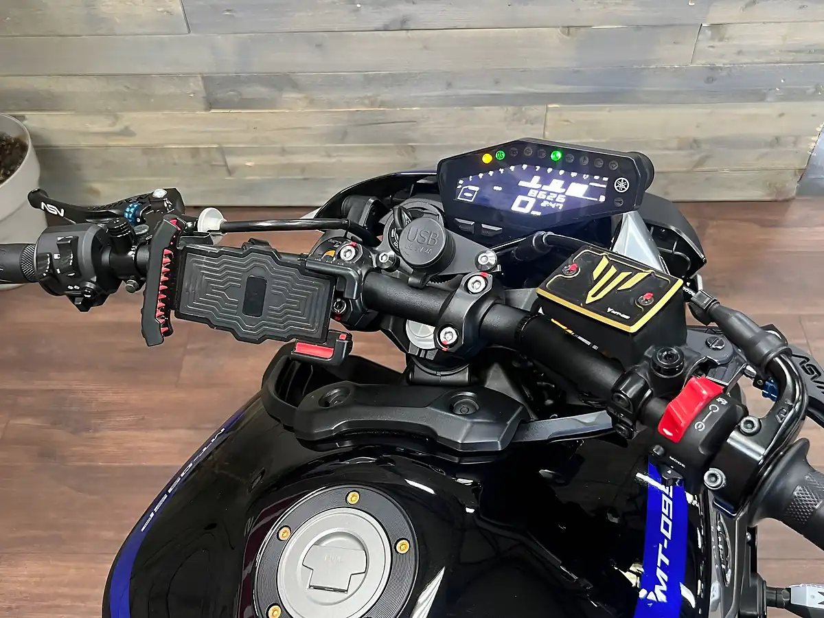 Used 2020 Yamaha MT-09 Sp Black - Interior and Exterior details 11