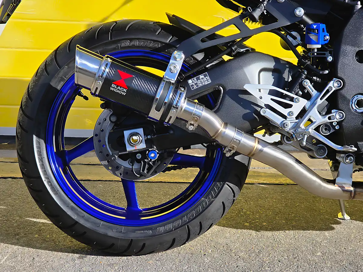 Used 2020 Yamaha MT-10 Blue - Interior and Exterior details 10
