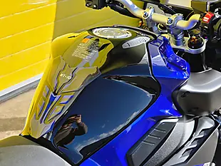 Used 2020 Yamaha MT-10 Blue - Interior and Exterior details 13