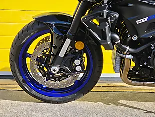 Used 2020 Yamaha MT-10 Blue - Interior and Exterior details 16