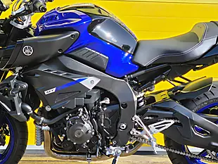 Used 2020 Yamaha MT-10 Blue - Interior and Exterior details 17