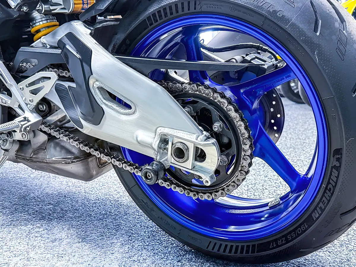 Used 2020 Yamaha MT-10 Sp Silver - Interior and Exterior details 16