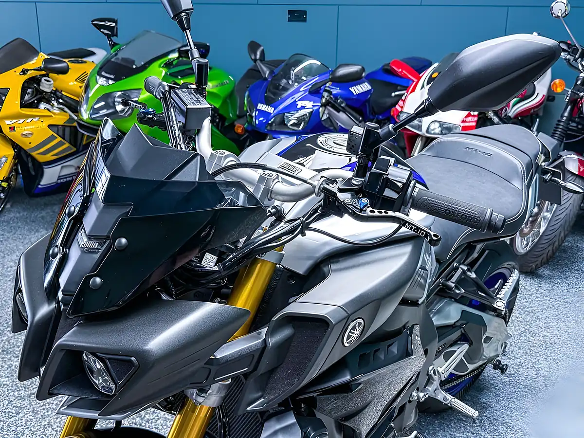 Used 2020 Yamaha MT-10 Sp Silver - Interior and Exterior details 18