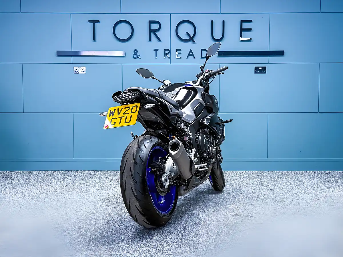 Used 2020 Yamaha MT-10 Sp Silver - Interior and Exterior details 4