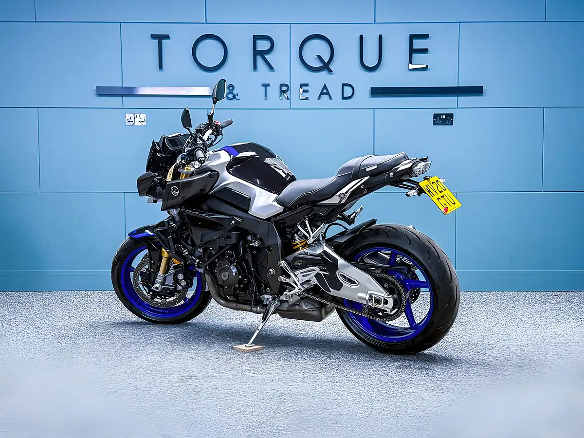Used 2020 Yamaha MT-10 Sp Silver - Interior and Exterior details 7