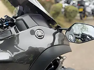 Used 2020 Yamaha Niken Grey - Interior and Exterior details 11
