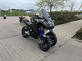 Used 2020 Yamaha Niken Grey - Interior and Exterior details 3